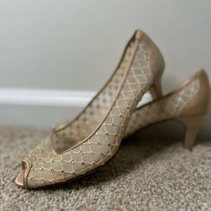 Embellished Adrianna Papell Pumps 👠